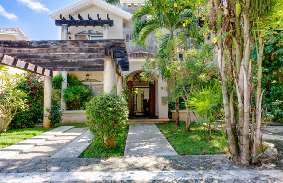 Casa Contemporánea - Puerto Aventuras